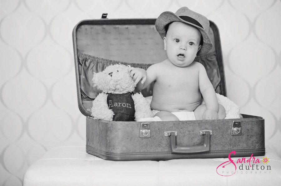 Newborn Photography London Ontario Aaron Weddings Headshots Family 